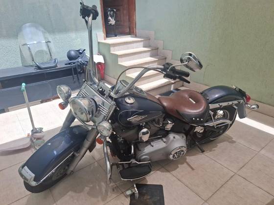 HARLEY-DAVIDSON SOFTAIL HERITAGE CUSTOM 